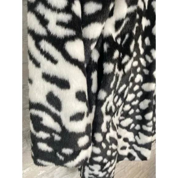 Michael Kors Size Xl White/Black Coat - Picture 3 of 6